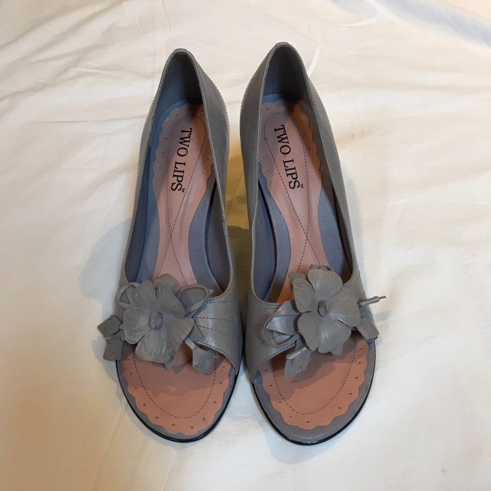 Heels 8 AND 8.5m “Two Lips” grey purple